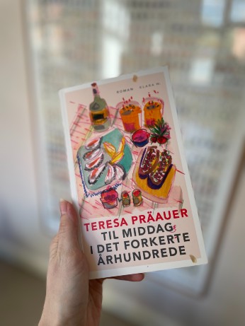 Til middag i det forkerte århundrede