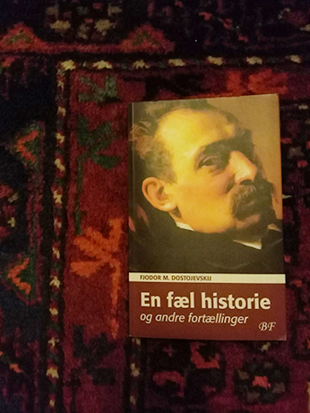 Bag fiktionens komiske ydre: realitetens fæle indre